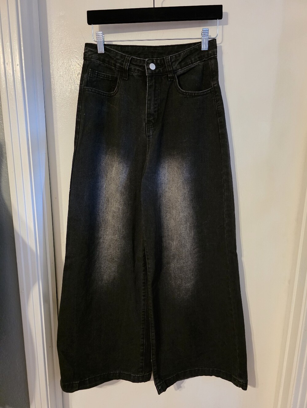 Wide Leg Women's Jeans in Washed Black